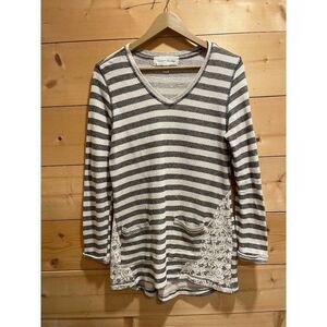 French Laundry Medium Women’s Striped Sweater Medium